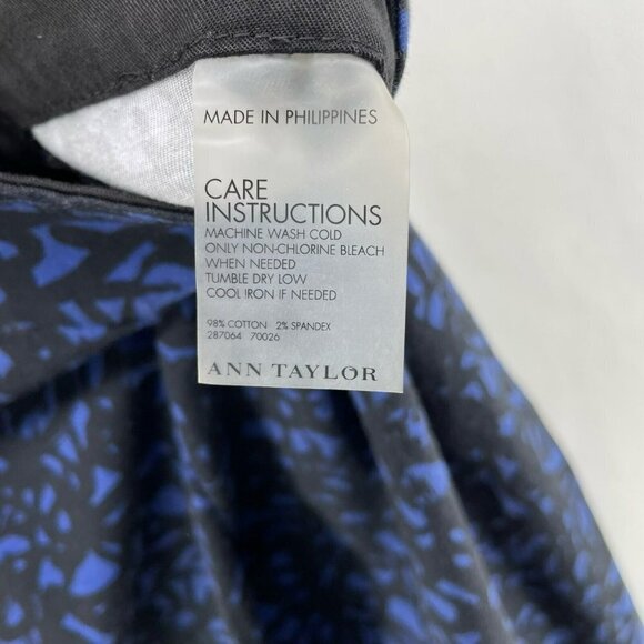 Ann Taylor Chelsea Crop Pants Women's 27 Blue Black Printed Stretch Side Zip - Picture 7 of 12